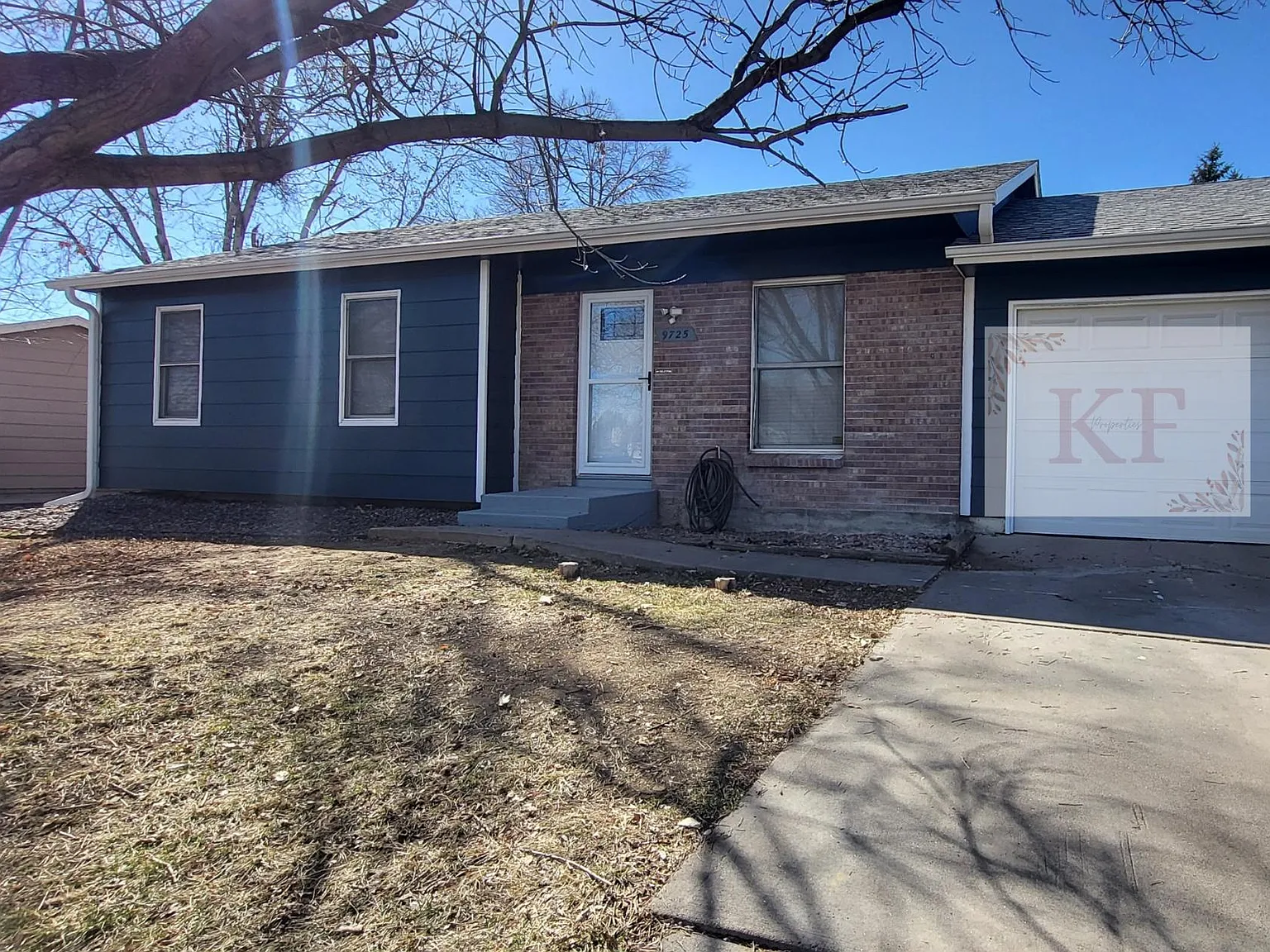 3 bed, 982 sqft, $2,350 — Photo 1