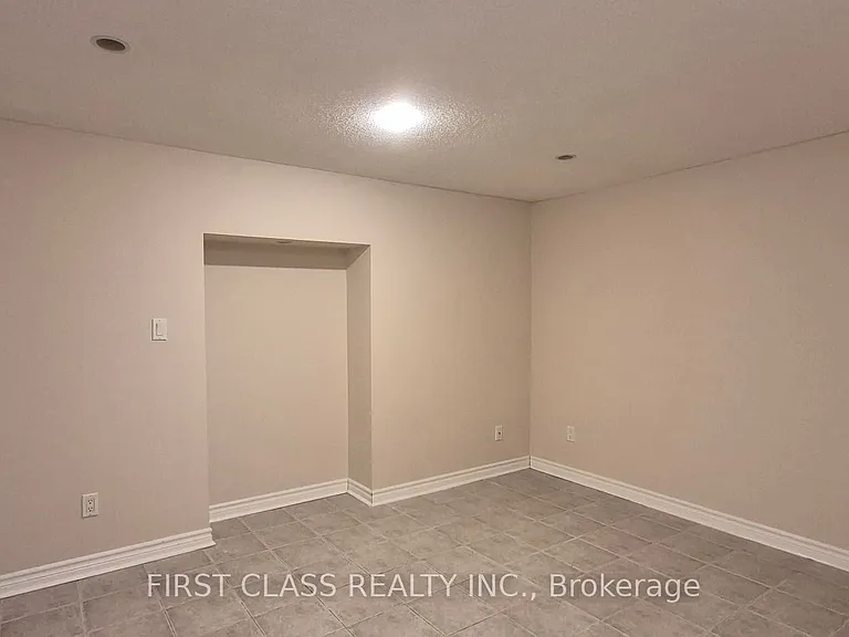 2213 Rodick Rd #BASEMENT — Photo 1