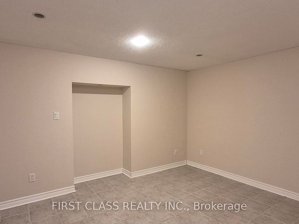 1st image of 2213 Rodick Rd #Basement