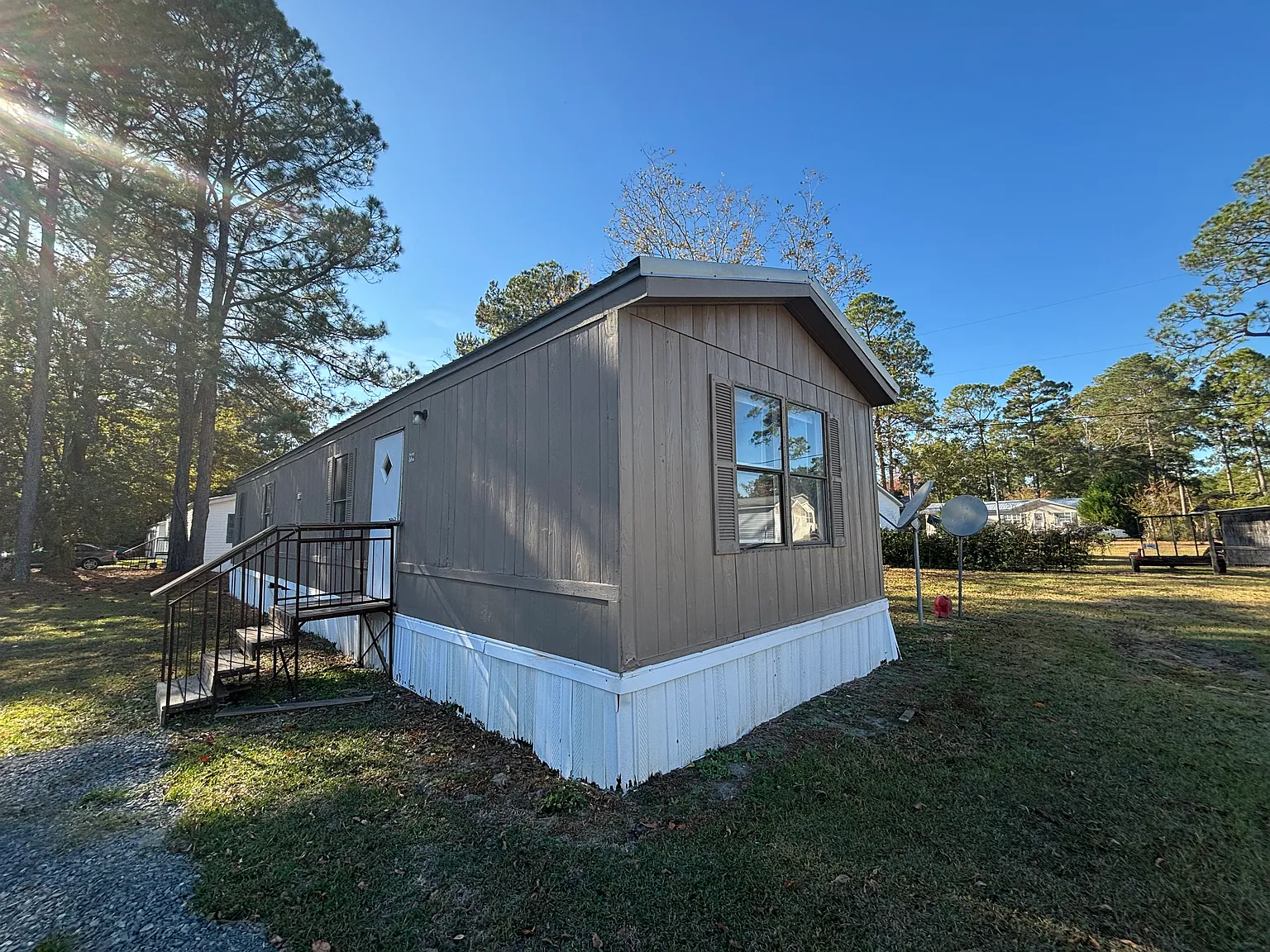 Pine Grove — Photo 4