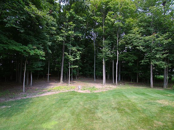 2nd image of 11 Hampshire Ln