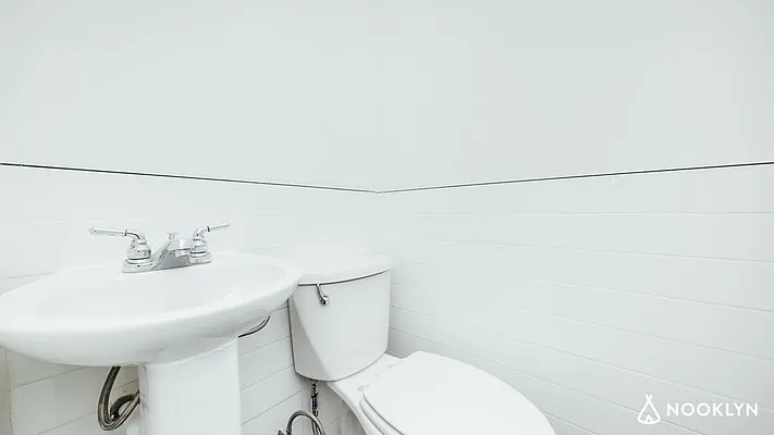 Rented by Nooklyn NYC LLC | media 14