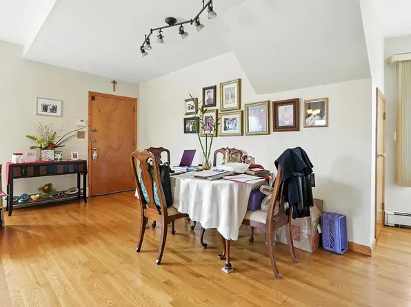 961 Avenue C image 8 of 21