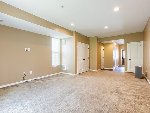 4th image of 613 Ravenwood Dr