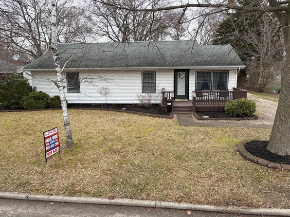 810 W Oak St, Vassar, MI 48768