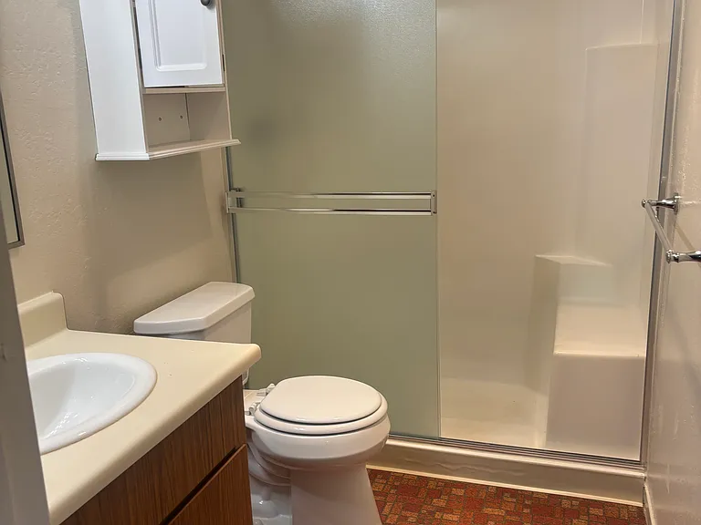 28 Cottage Ave #12 — Photo 8
