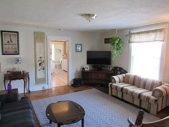 3rd image of 1017 Dayton St SW #2