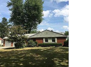 75 Parkwood Dr, Amherst, NY 14226