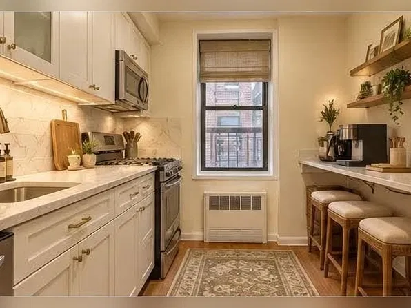 345 Webster Ave #5TT, Brooklyn, NY 11230