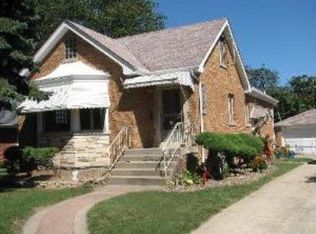 1943 Buckingham Ave, Westchester, IL