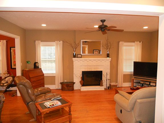 5th image of 2703 Ryons St