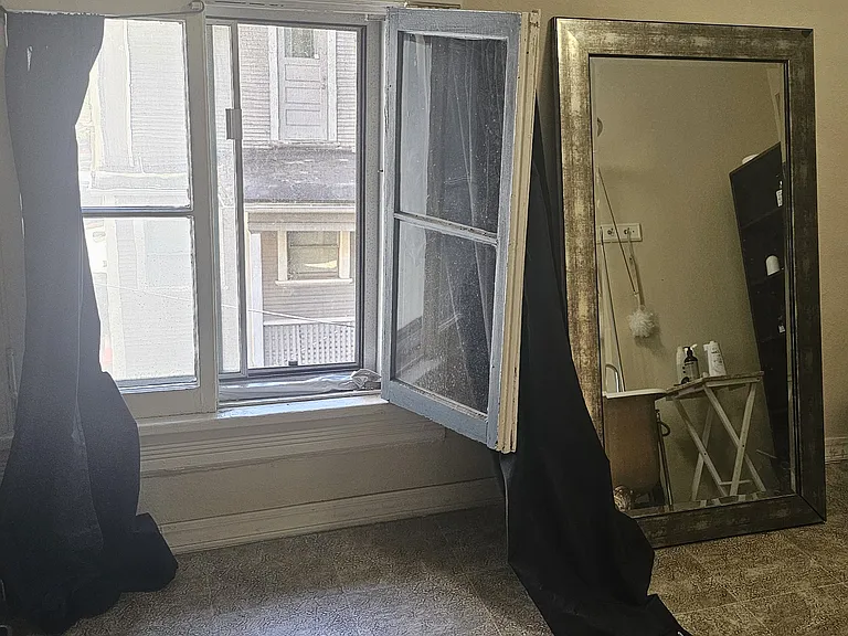 2124 NW Flanders St #1 — Photo 21