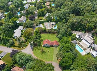 23 Boxwood St, East Hampton, NY 11937