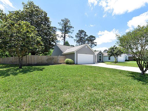 3rd image of 14042 Canyon Falls Dr S