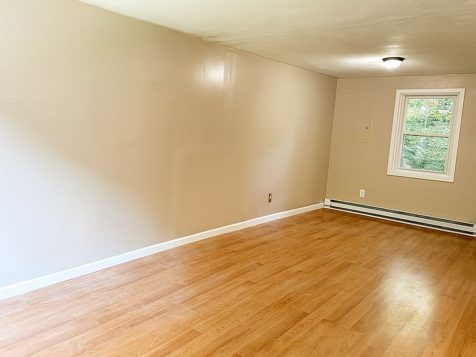 1st image of 42 Jersey Ave Unit 4