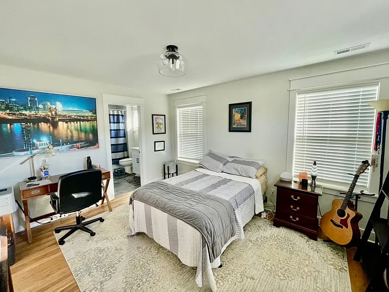 530 Edwin St #3 — Photo 8