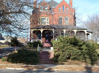 2117 Faraon St, Saint Joseph, MO 64501
