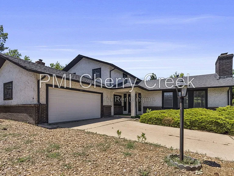 207 S Ursula St — Photo 3