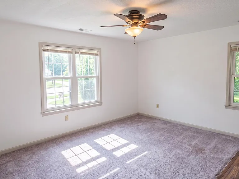 5204 Brookside Blvd — Photo 8