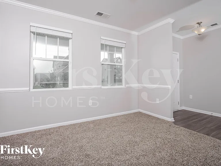 636 Starry Sky Dr — Photo 9