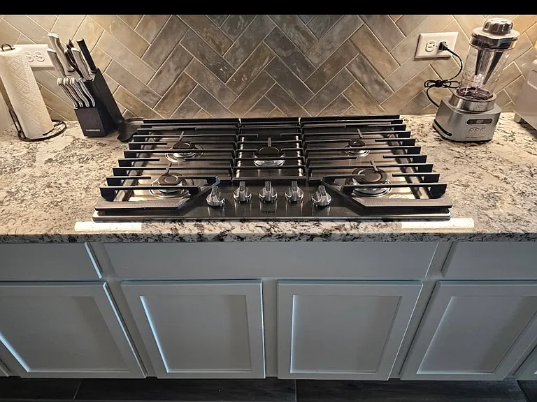 2325 Melon Ridge Loop NE — Photo 2