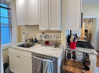 409 Washington St #3B, Cambridge, MA 02139