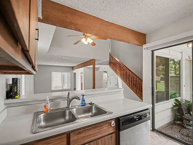 3150 Windchase Blvd — Photo 6