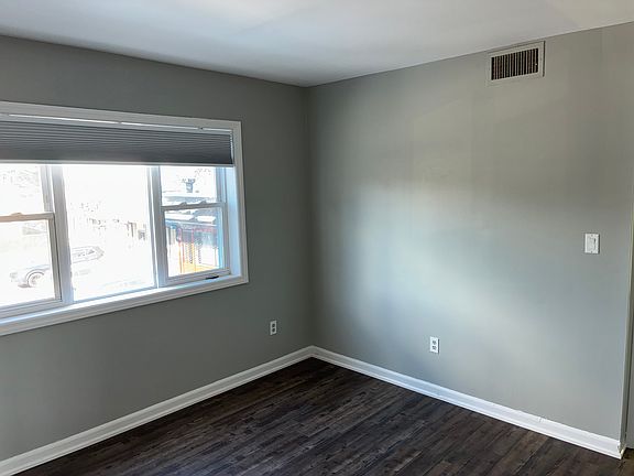 2nd image of 4022 Hylan Blvd #2B