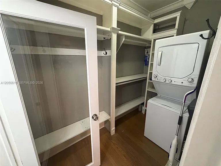 124 Mendoza Ave #2A — Photo 8