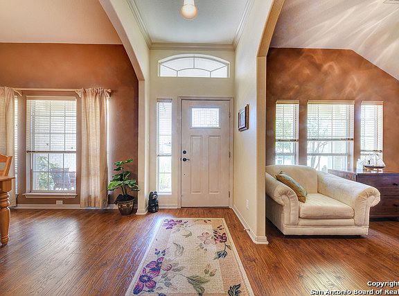 3rd image of 110 Vista Verde
