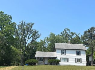 281 Airport Rd, Waterford, MI 48327