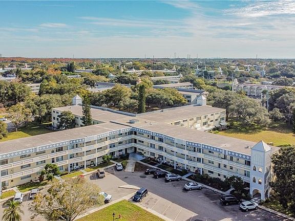 4th image of 2221 Swedish Dr APT 27