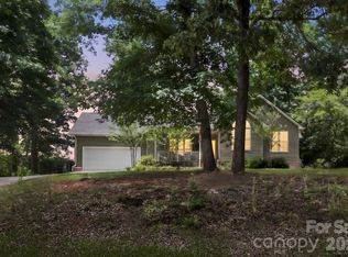 182 Hutchins Dr, Rutherfordton, NC 28139