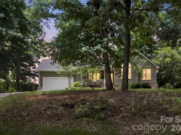 182 Hutchins Dr, Rutherfordton, NC 28139