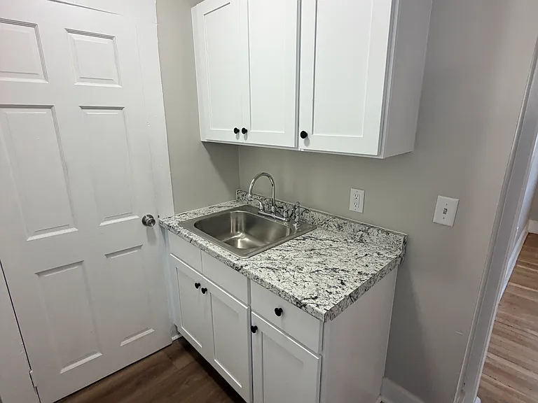 8 Arch St #3-0 — Photo 4