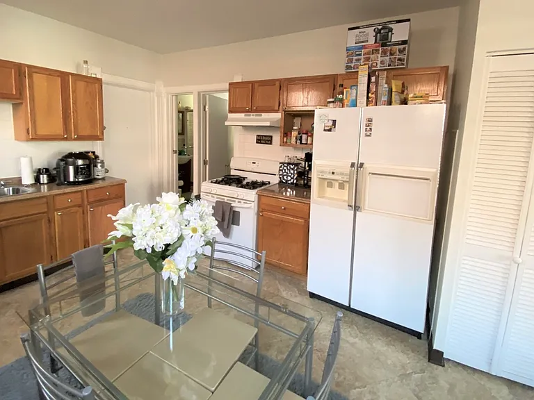 927 W 35th Pl #1F — Photo 2