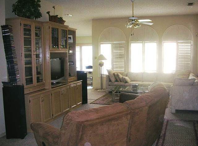 1st image of 1705 Sherwood Dr
