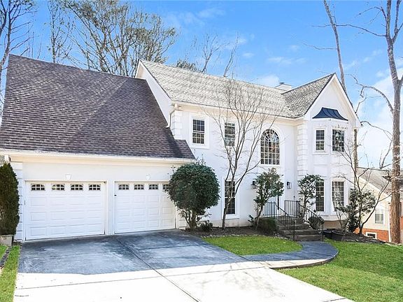 2nd image of 730 Redlion Run