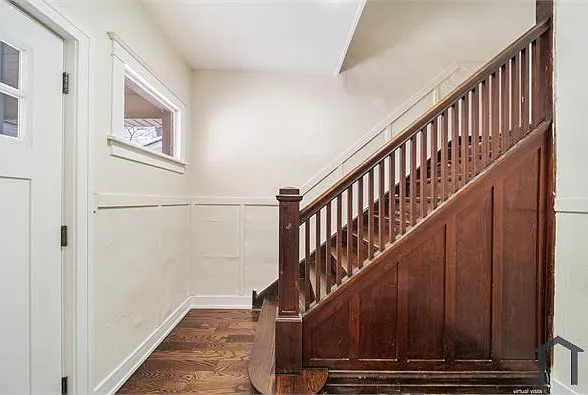 12000 S Perry Ave — Photo 3