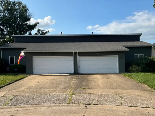 2131 Peach St, Champaign, IL 61820