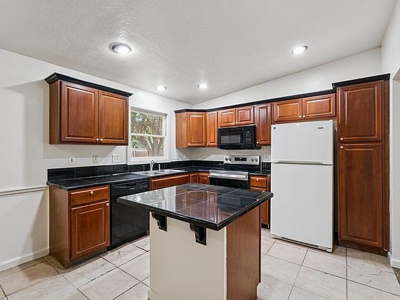 5th image of 1903 W Lemhi St