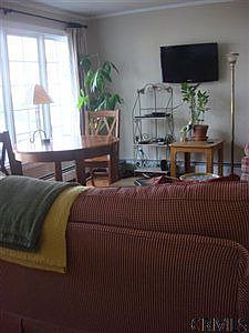 3rd image of 26 Keeler Dr