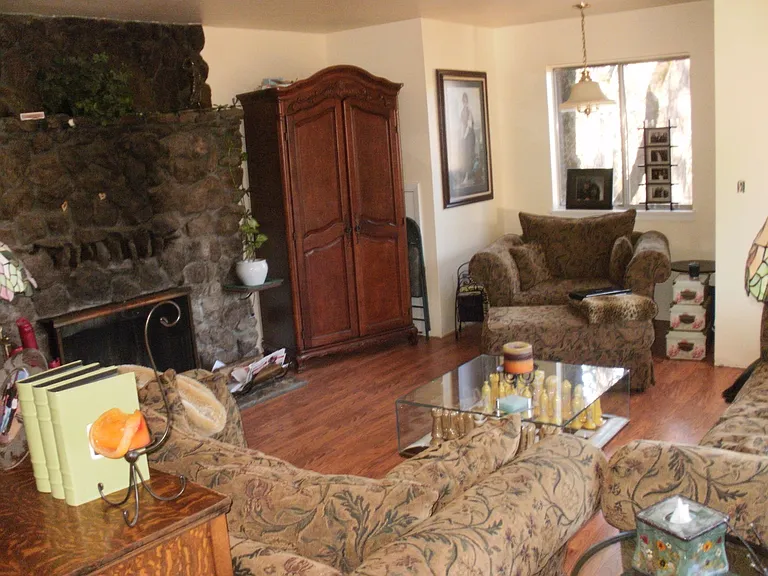 1131 Peaceful Valley Rd — Photo 7