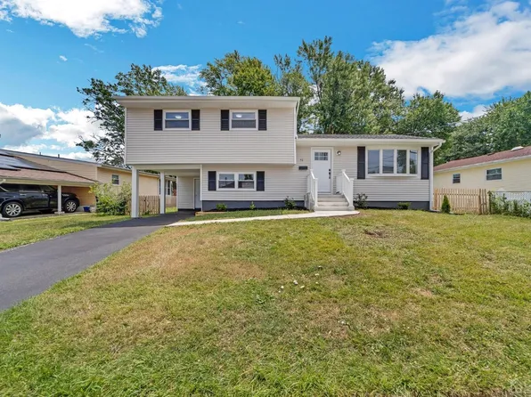 46 Woodshore W, Keyport, NJ 07735