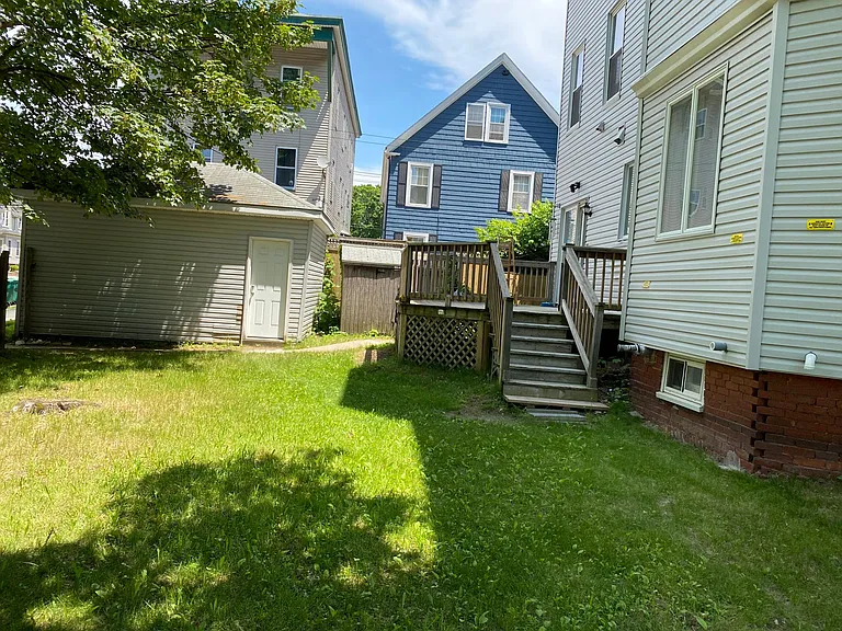 45 Oneida St #1 — Photo 20