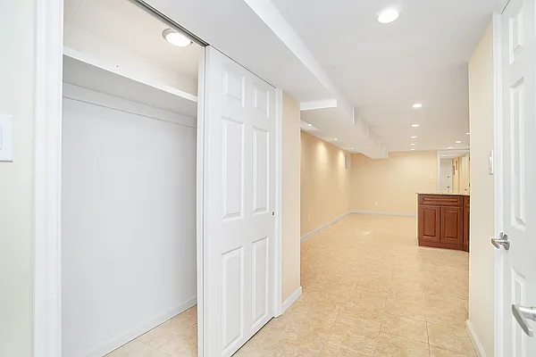 Rented by Compass | media 10