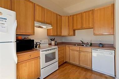5th image of 2900 N Downing St APT 304