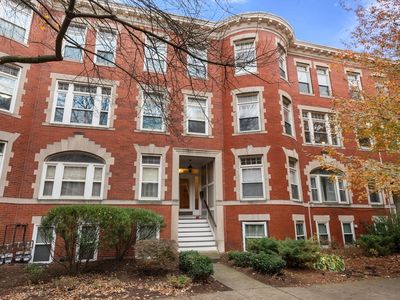 8 Strathmore Rd APT G, Brookline, MA, 02445