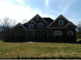 2037 Martins Bend Dr, La Vergne, TN 37086