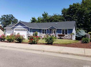 575 Neabeack Hill Dr, Philomath, OR 97370
